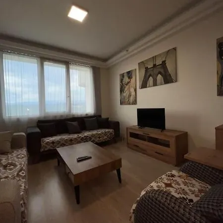 Lägenhet Luxury Nefertiti Ii Skopje