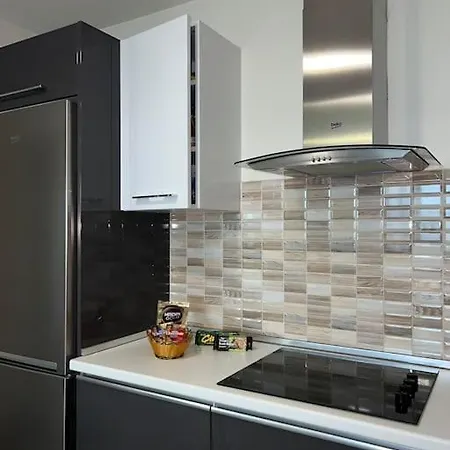 Lägenhet Luxury Nefertiti Ii Skopje