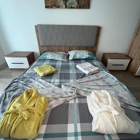 Lägenhet Luxury Nefertiti Ii Skopje